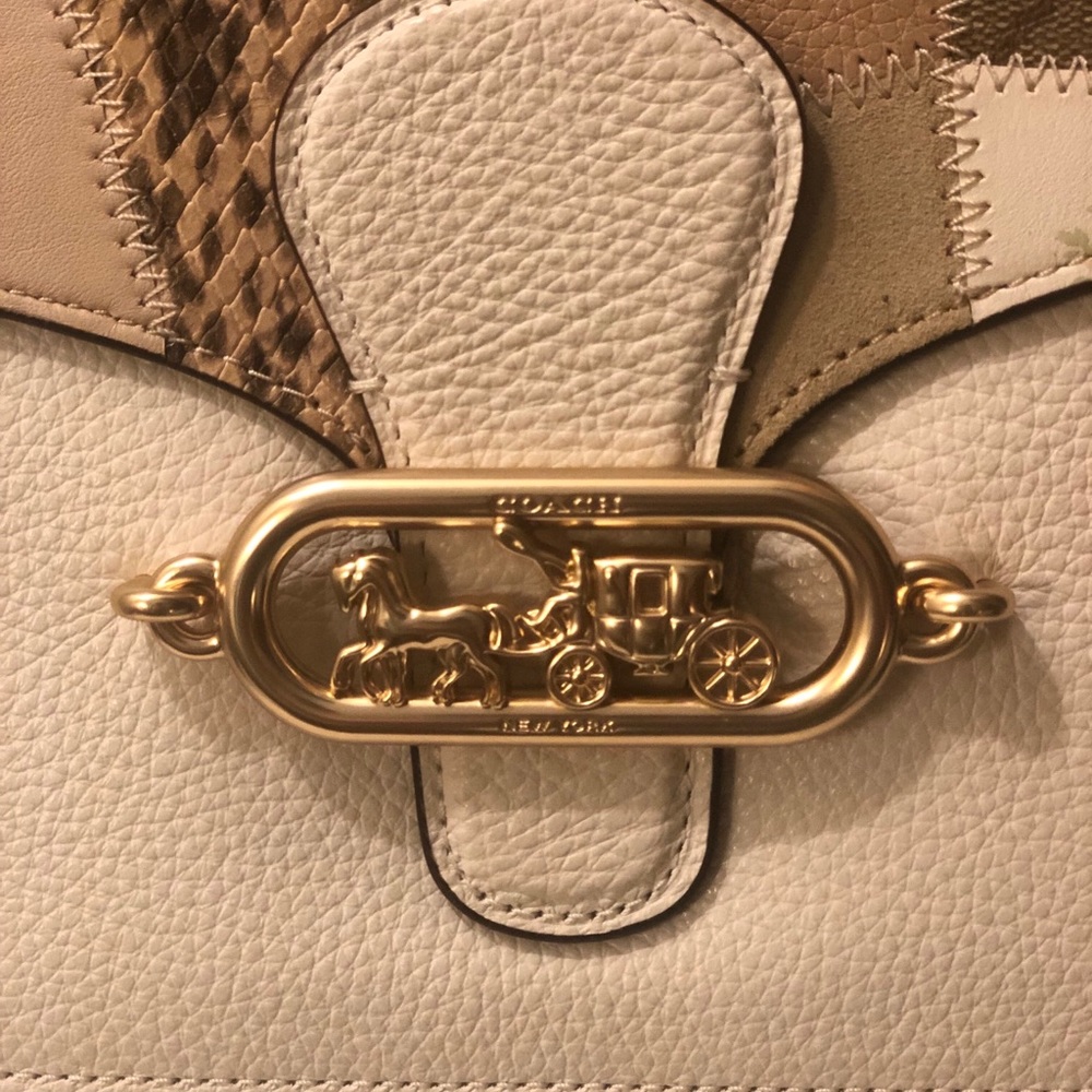 COACH Jade Messenger with Patchwork - Picture 6 of 9